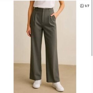 Abercrombie & Fitch HIgh Rise WIde Leg Pants in Gray - size Medium